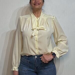 Carson Pirie Scott Ivory Front Tie Vintage Blouse Sz L